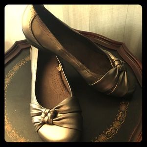 Women’s shoes flats